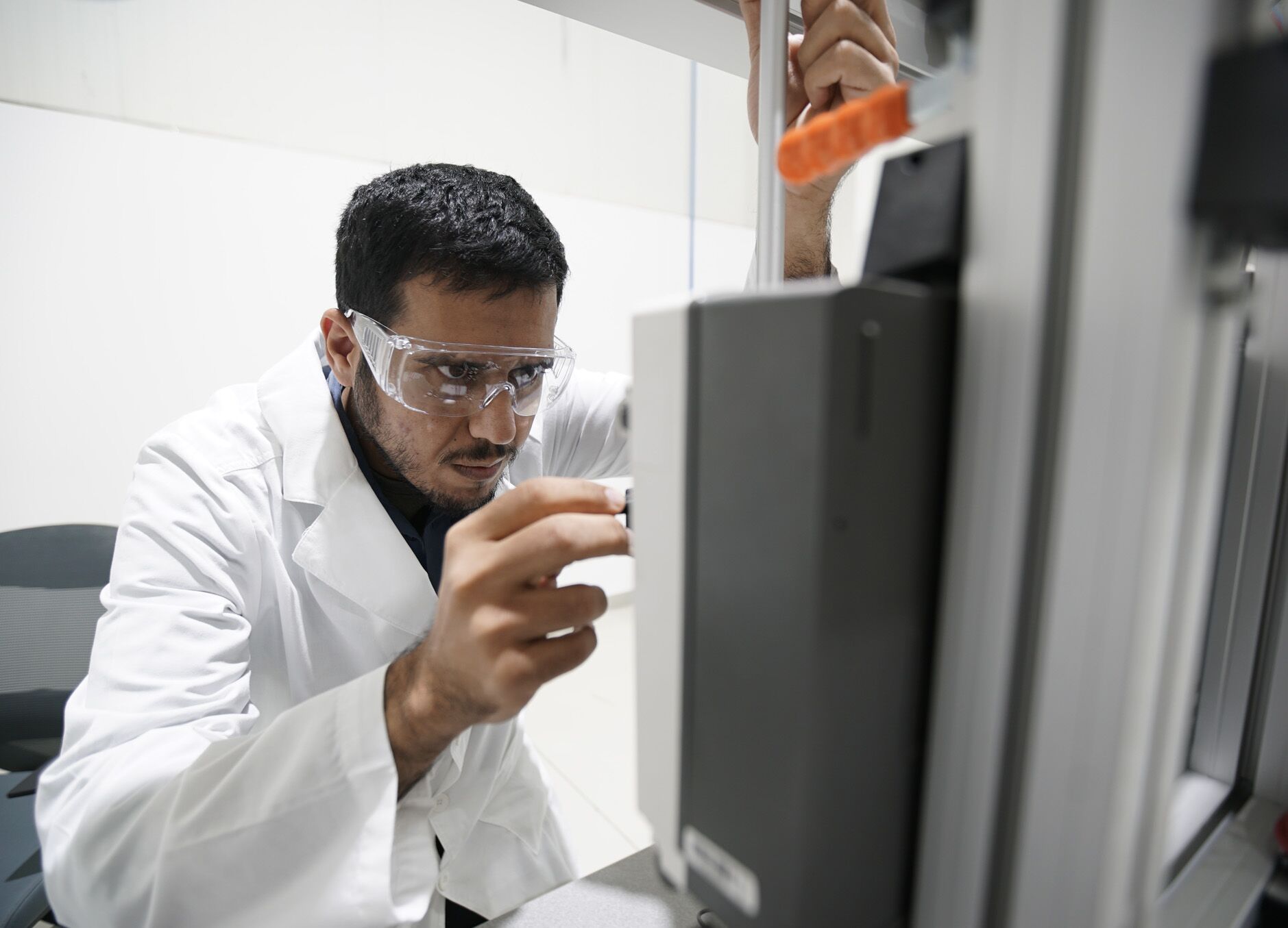 Lab Service Engineer Technical, Engineering Services – GCC LAB